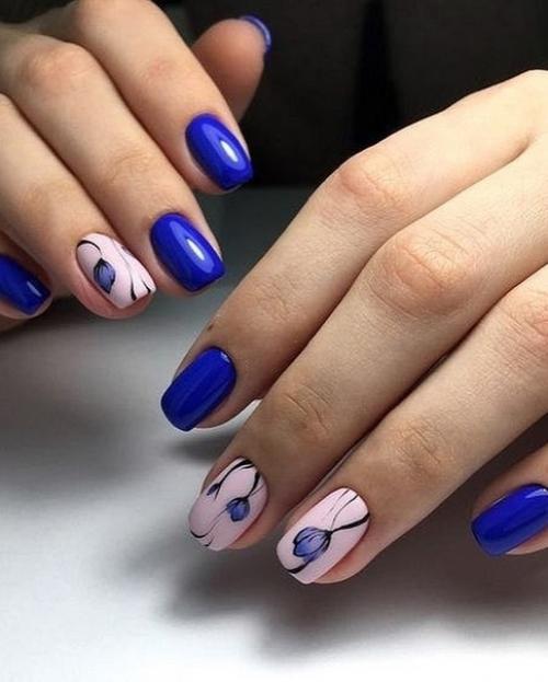 Маникюр синего цвета актуален в любое время года и в любой ситуации. 04