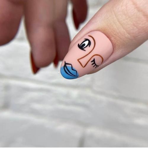 Picasso Abstract Nail Design впервые активно заявил о себе в 2019 году. 05