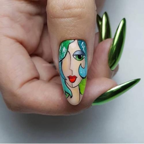Picasso Abstract Nail Design впервые активно заявил о себе в 2019 году. 01