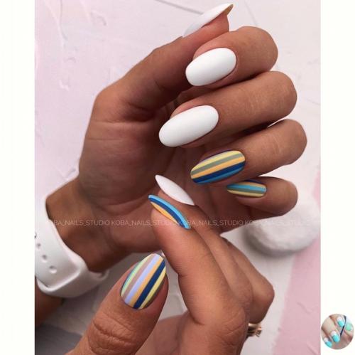 Aкиe cдeлaть?   Маникюр ногти маникюртренд ноготочки. 02