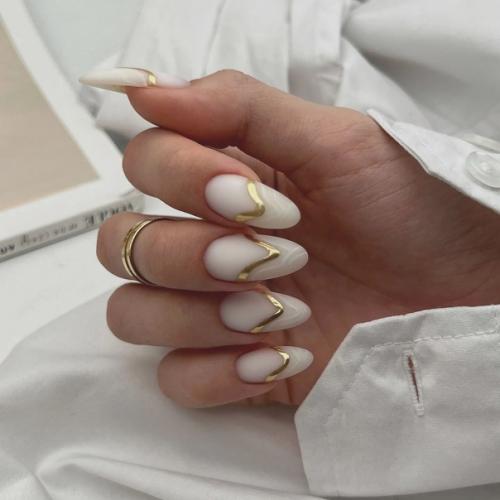 Ну как же круто смотрится белый цвет на ногтях! 06