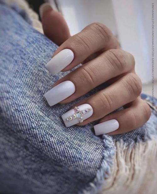 Ну как же круто смотрится белый цвет на ногтях! 02