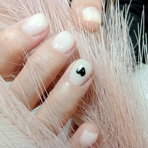 Молочный цвет- утонченный оттенок белого. 01