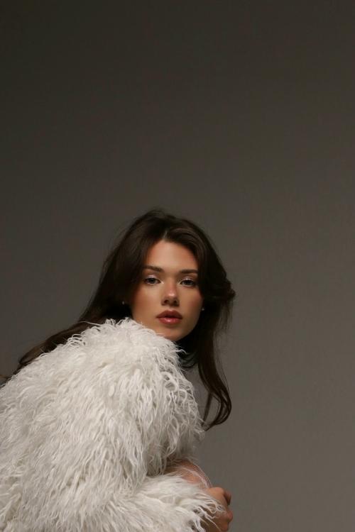 Добрый день.
Вы за эстетику, минимализм, качество, сервис и комфорт?  