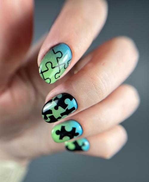 Делюсь с вами своим новым маникюром. 01