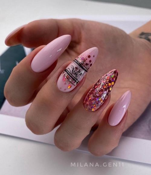 Главным трендом рисунков на ногтях в весеннем сезоне 2021 и даже 2022 станут веточки, листочки, а также и лица в дизайне ногтей eye see you. 03