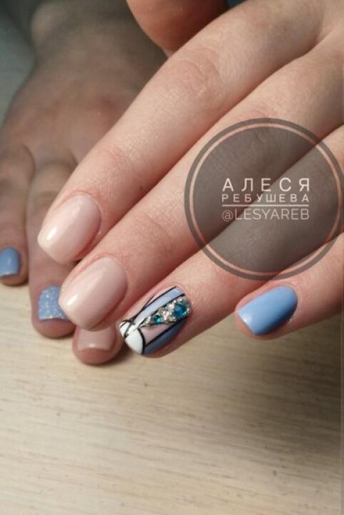 Дорогие девушки!  Предлагаю вам услуги мастера по маникюру и педикюру? 03