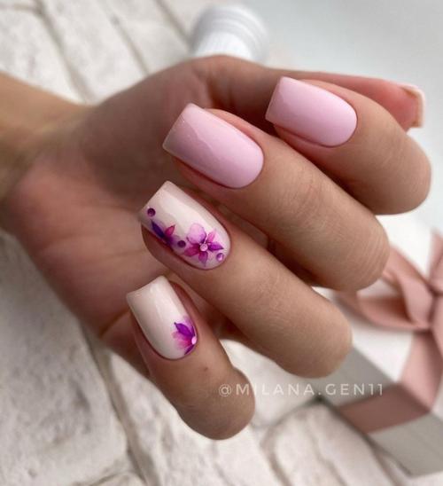 Главным трендом рисунков на ногтях в весеннем сезоне 2021 и даже 2022 станут веточки, листочки, а также и лица в дизайне ногтей eye see you. 06