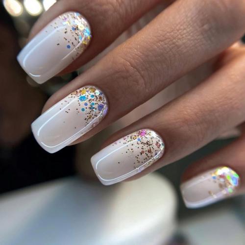 Ну как же круто смотрится белый цвет на ногтях! 01