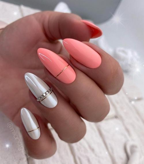 Главным трендом рисунков на ногтях в весеннем сезоне 2021 и даже 2022 станут веточки, листочки, а также и лица в дизайне ногтей eye see you. 07