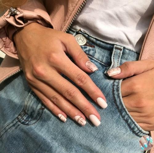 Курение вредит здоровью, но у них это выглядит соблазнительно. 02