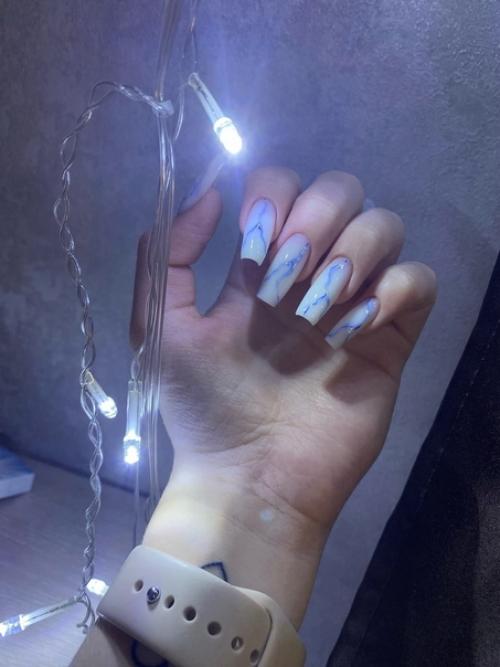 Помогите выбрать!  22 го на маник. 01