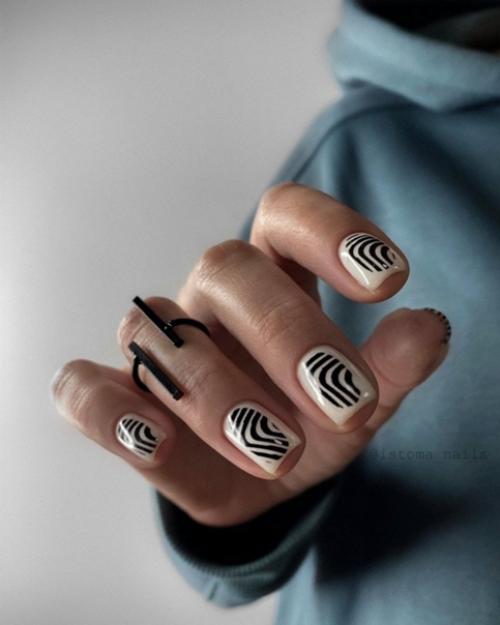 Стильный маникюр на квадратные ногти. 04