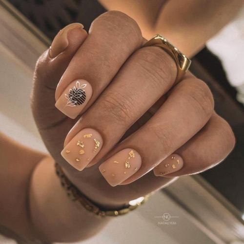 Стильный маникюр на квадратные ногти. 01