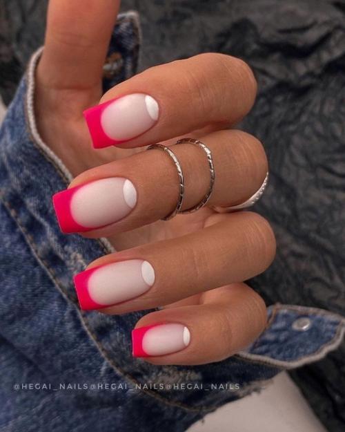 Ловите подборку совершенно разных идей для маникюра в отпуск! 07