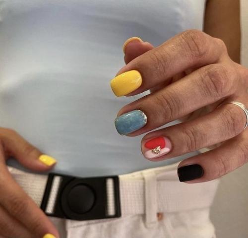 Маникюр на короткие ногти 2024. 07