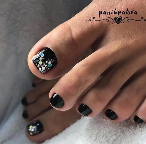 Педикюр с камифубиками. 05