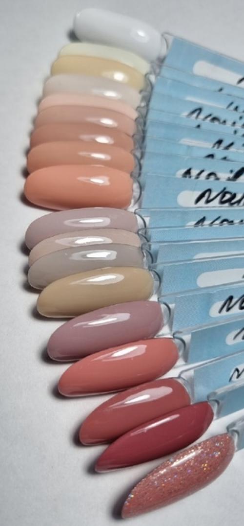 Захотелось показать рабочую палитру представлены не все лаки. 01