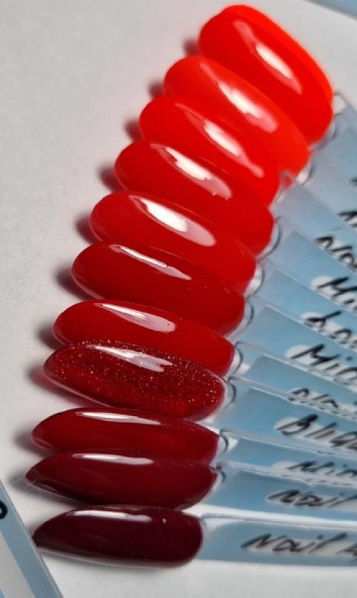 Захотелось показать рабочую палитру представлены не все лаки. 03