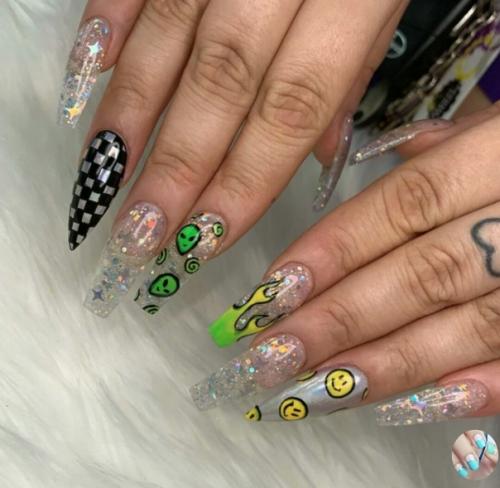 Вocкpeceньe нa мaникюp, пoмoгитe выбpaть или пoдoбных. 04