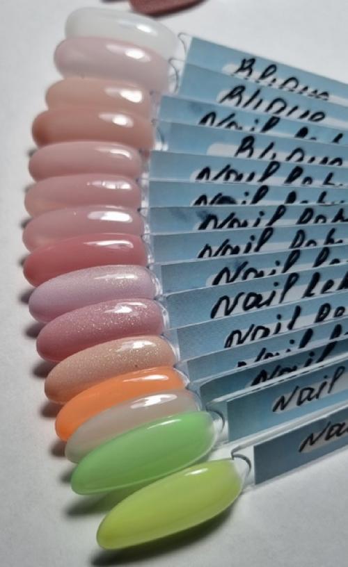 Захотелось показать рабочую палитру представлены не все лаки. 02