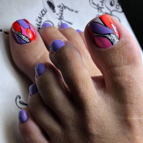 Педикюр с геометрией. 01