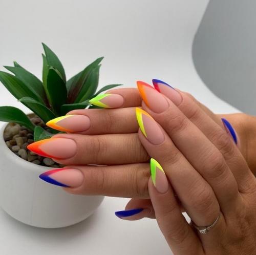 Какой дизайн хотела бы видеть на своих ноготках? 05