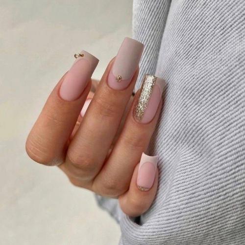 Утончённый нюд - идеальный выбор, если хочется изящности без перегрузки. 02