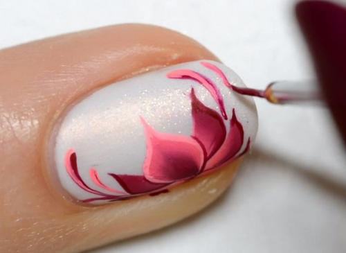 Дизайн ногтей с нежными цветами. 04 Дизайн ногтей с нежными цветами. 04