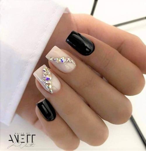 Идеи маникюра, для любителей темных ноготков. 08
