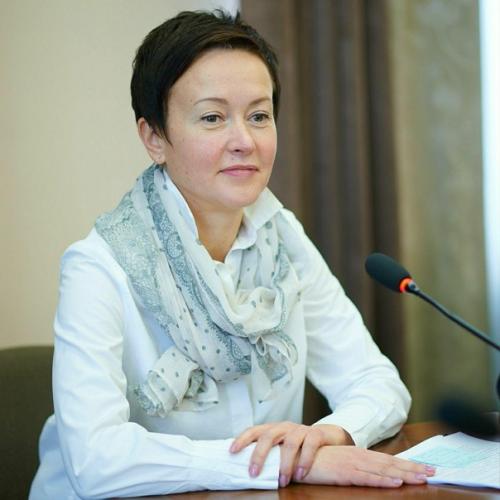 Зная мою любовь к разборам гардеробов политических женщин, вы сказали мне, что самая стильная живёт у нас в калужской области. 02 Зная мою любовь к разборам гардеробов политических женщин, вы сказали мне, что самая стильная живёт у нас в калужской области. 02