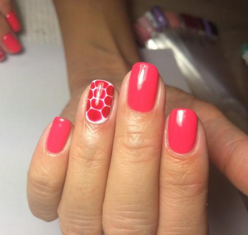 Занимаюсь покрытием ноготков чуть меньше полугода. 03