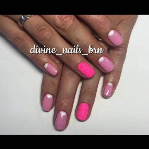 Девочки?  В том случае, если можно и критики и советов? 07