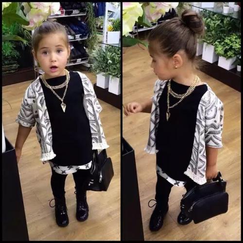 Четырехлетняя дочь реппера джигана делает маникюр и одевается как взрослая. 04