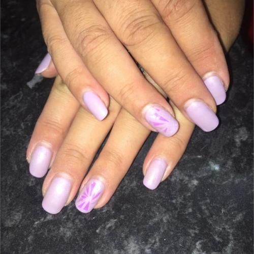 Привет девочки!  Занимаюсь покрытием ноготков 3 месяца хотелось бы услышать мнения мастеров. 06