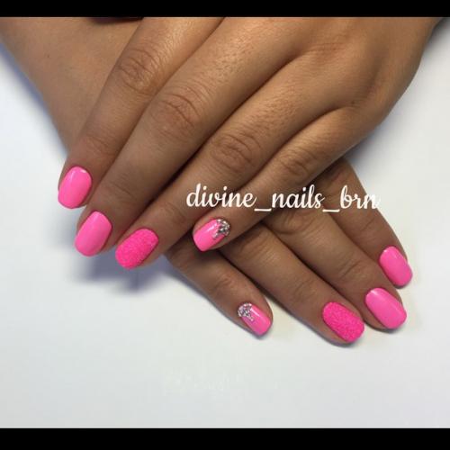 Девочки?  В том случае, если можно и критики и советов? 08