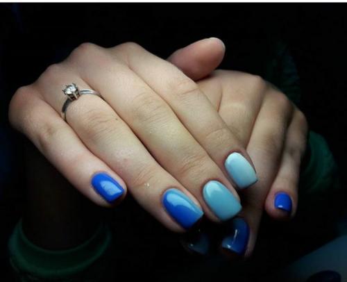 Выслушаю критику.  Занимаюсь пол года, окончила курсы по обычному маникюру, гель - лак освоила сама, выравнивание нп еще в процессе. 03