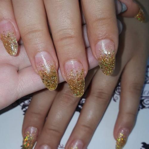 Всем привет.  Центру по обучению маникюра и наращивания ногтей Мастер Нейл требуются модели. 02