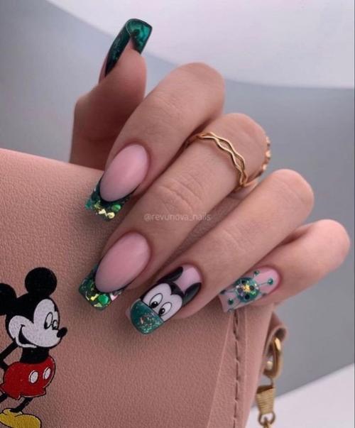 Маникюр на длинные квадратные ногти. 03