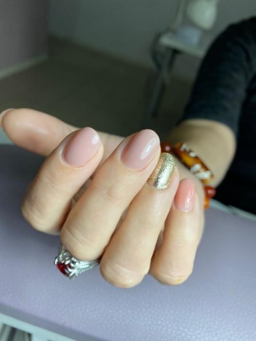 Знакомство.  Анастасия художник преподаватель и начинающий сертифицированный мастер по маникюра. 03