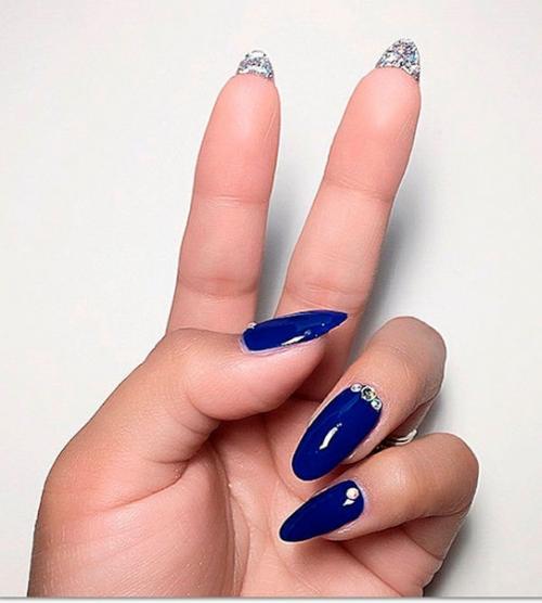 Ногти в стиле лабутен - оригинальный маникюр, который точно привлечет внимание окружающих! 03