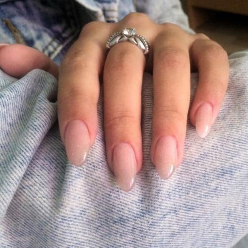 Можно мнение и сколько бы вы за такой маникюр взяли? 01