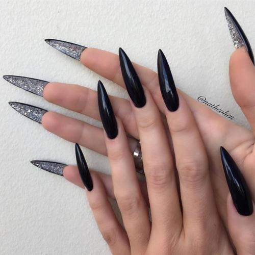 Ногти в стиле лабутен - оригинальный маникюр, который точно привлечет внимание окружающих! 02