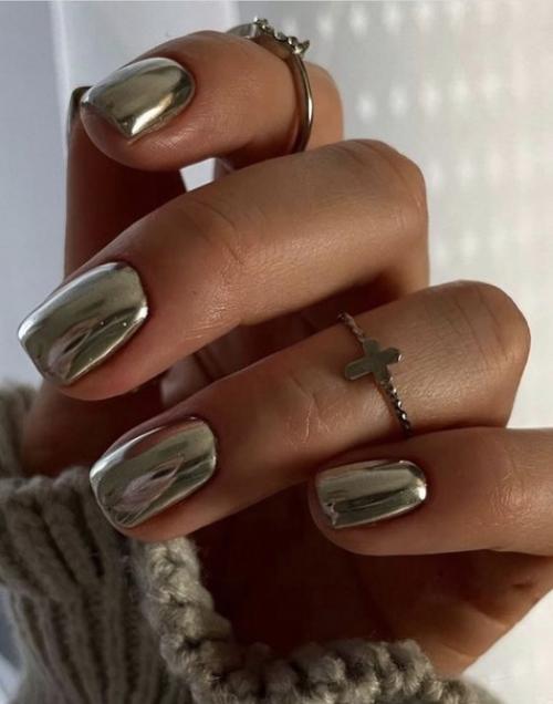 Однотонный маникюр на короткие ногти. 08