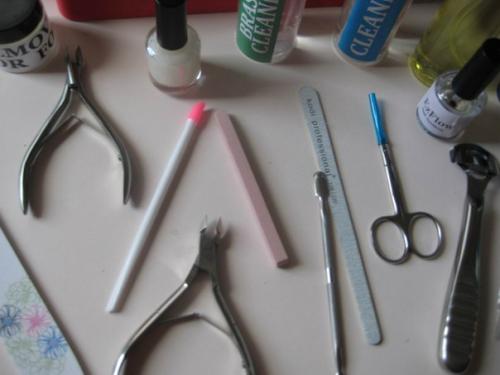 Курсы маникюра евро, обрезной, аппаратный, комбинированный, спа процедуры парафин и все что связанно дезинфекция и т д. 799 грн! 07