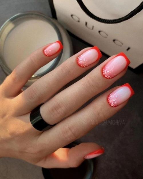 Блестки в маникюре - это классический элемент, который всегда находится в тренде. 03 Блестки в маникюре - это классический элемент, который всегда находится в тренде. 03