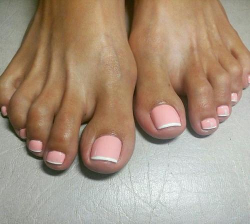 Девчонки делаю наращивание ногтей, на формы Акрилом, Гелем, био'Гелем, на Типсы цены доступные? 03