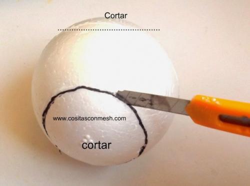 Снеговик из пенополистироловых шариков и фоамирана. 02