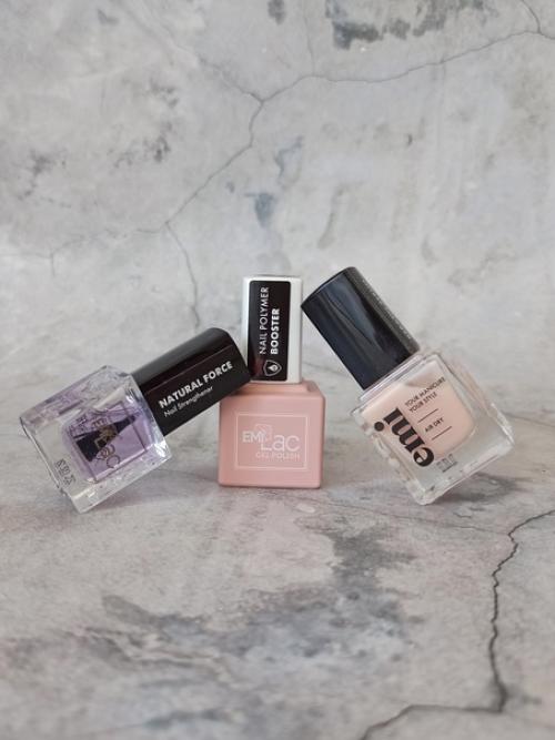 Не все из нас делают покрытие гель лак на руках ( причины у каждого свои). 01