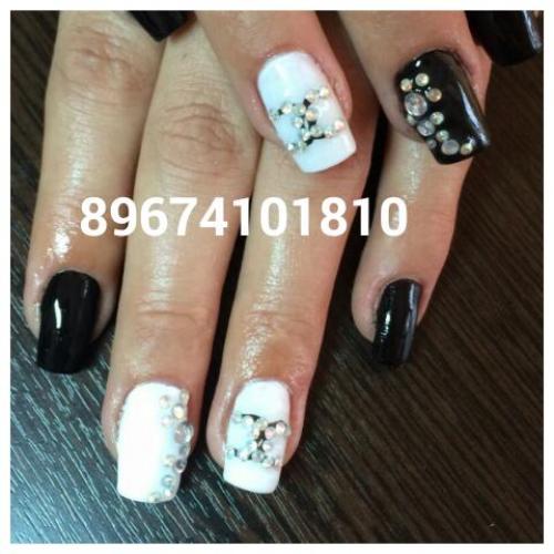 1 продаю айфон 5 черный цена 12500 срочно. 01